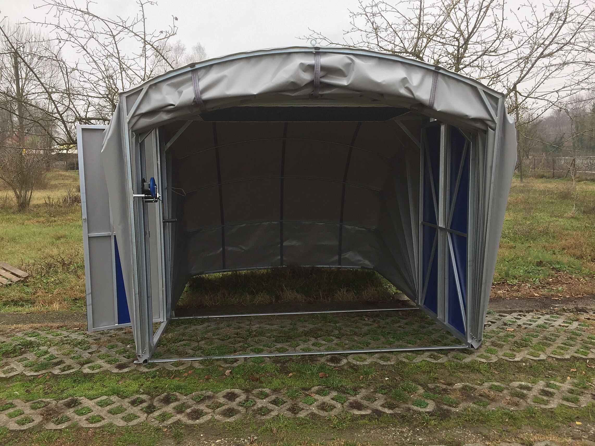 Comfort model manuel garaj