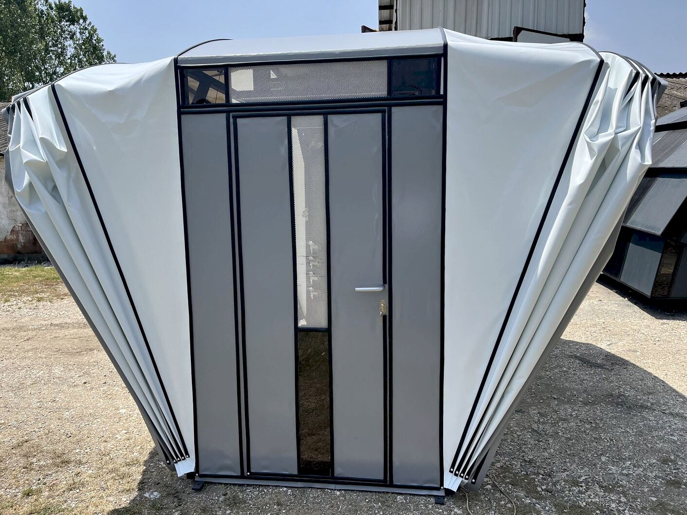 Comfort Model uzaktan kumandalı Garajlar