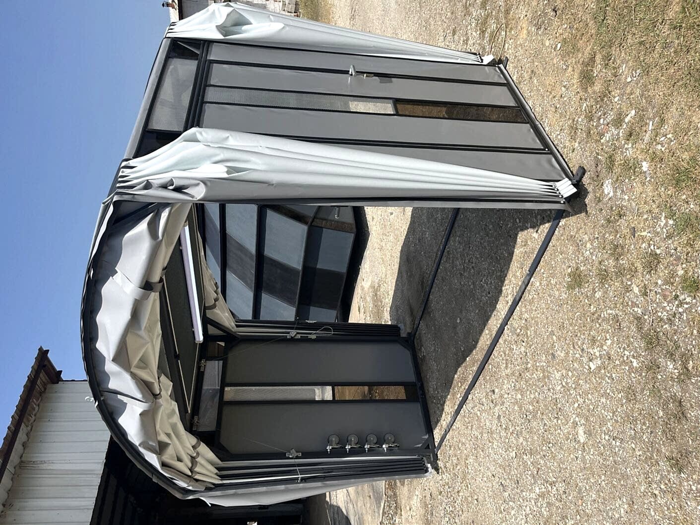 Comfort Model uzaktan kumandalı Garajlar