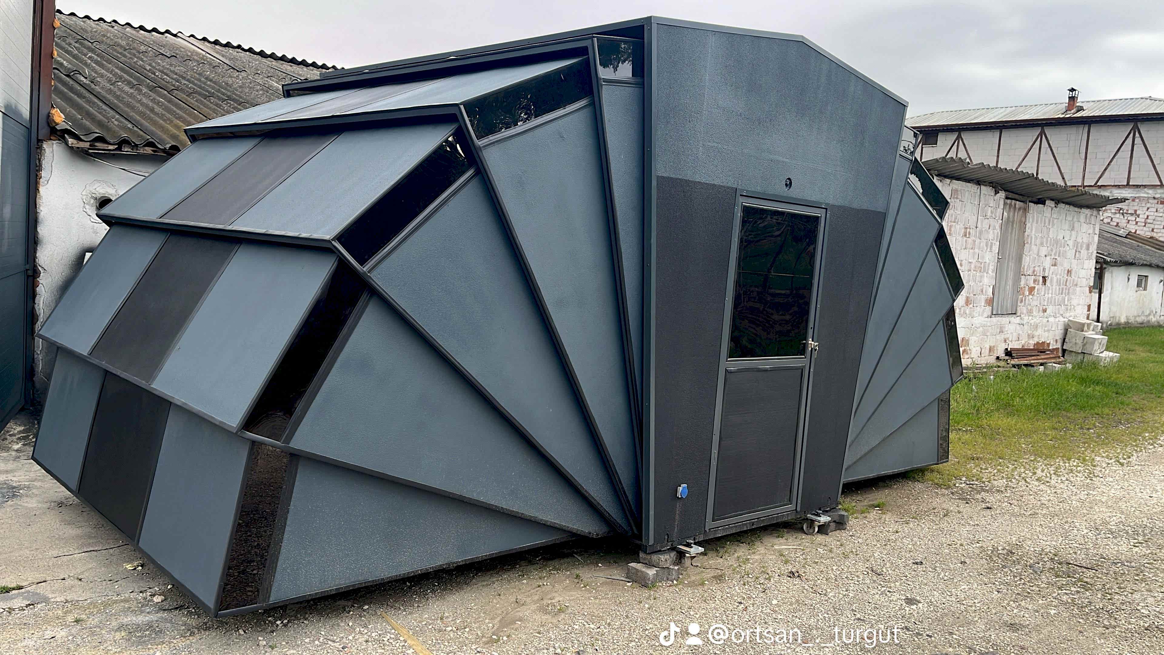 Comfort model manuel garaj